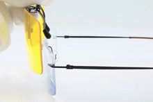 Load image into Gallery viewer, BlockBlueLight DayMax Clip-on Blue Blocking Glasses